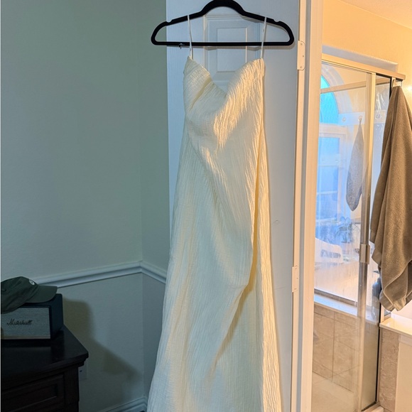 Lulus Dresses & Skirts - Lulu's Cream Maxi Dress